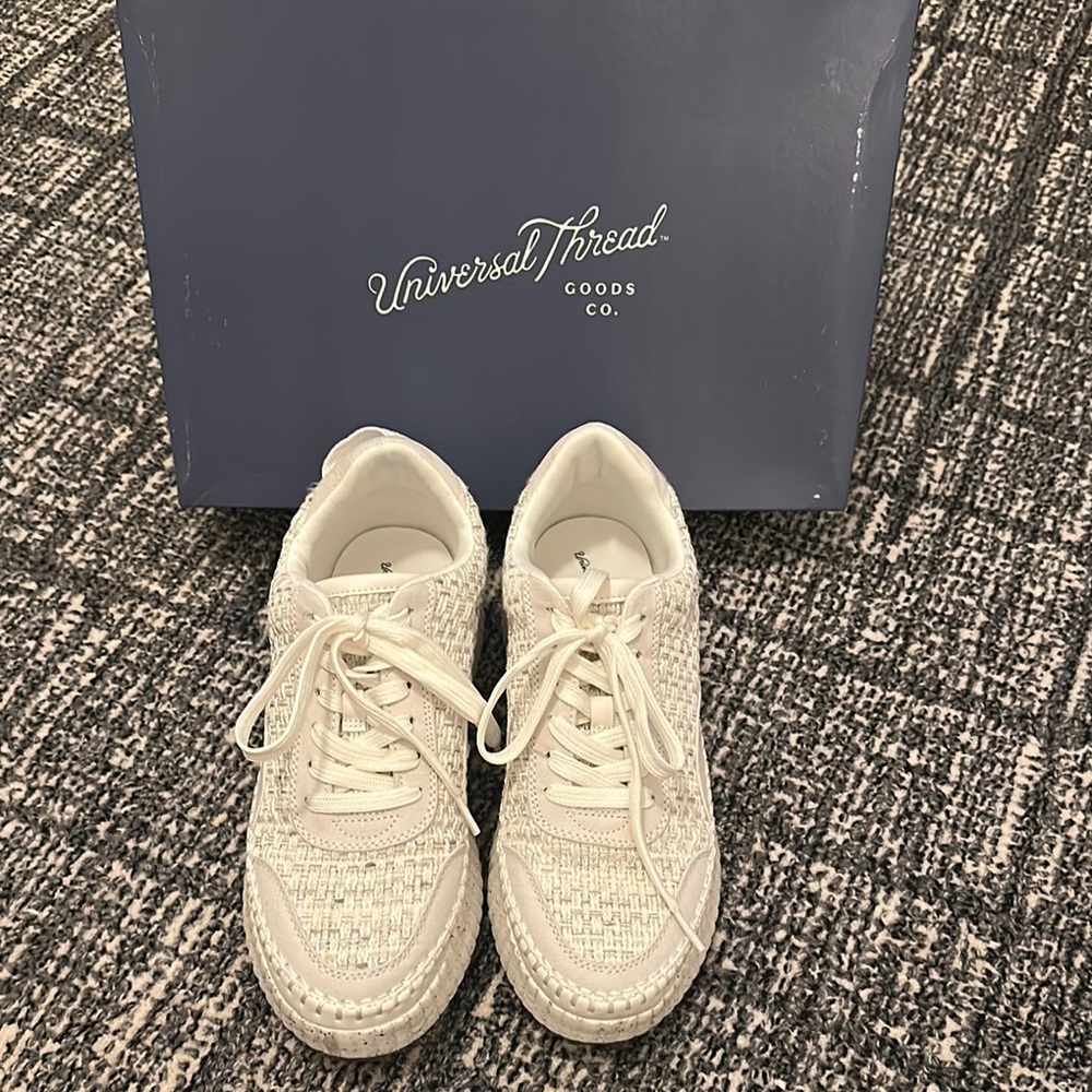 Universal Thread Cream Sneakers Woven Texture